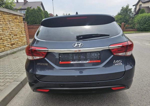 Hyundai i40 cena 44400 przebieg: 92000, rok produkcji 2015 z Lądek-Zdrój małe 631